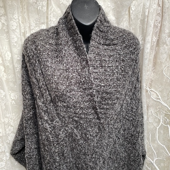 Glorious Cable Knit Sweater Poncho Edit by Jeanne Beker in the Perfect Grey - Picture 10 of 10